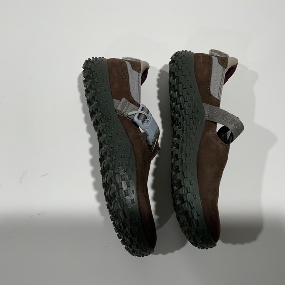 Women's Wrapt Buckle Brown Gray Shoes - Picture 3 of 4